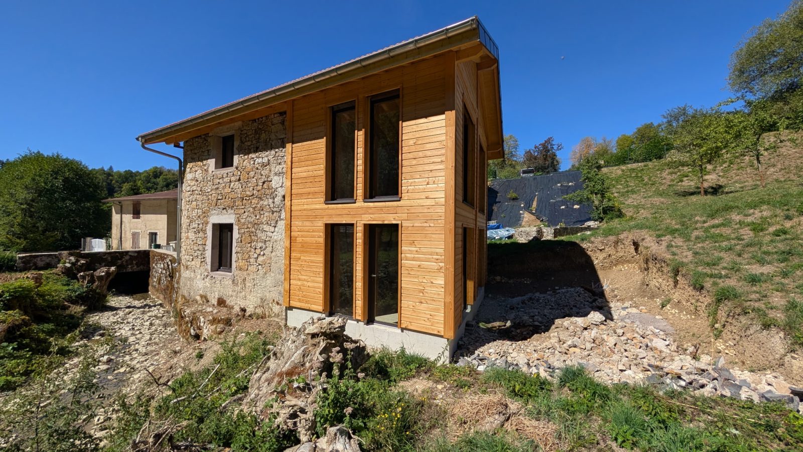 D'une remise à une habitation D'une remise à une habitation